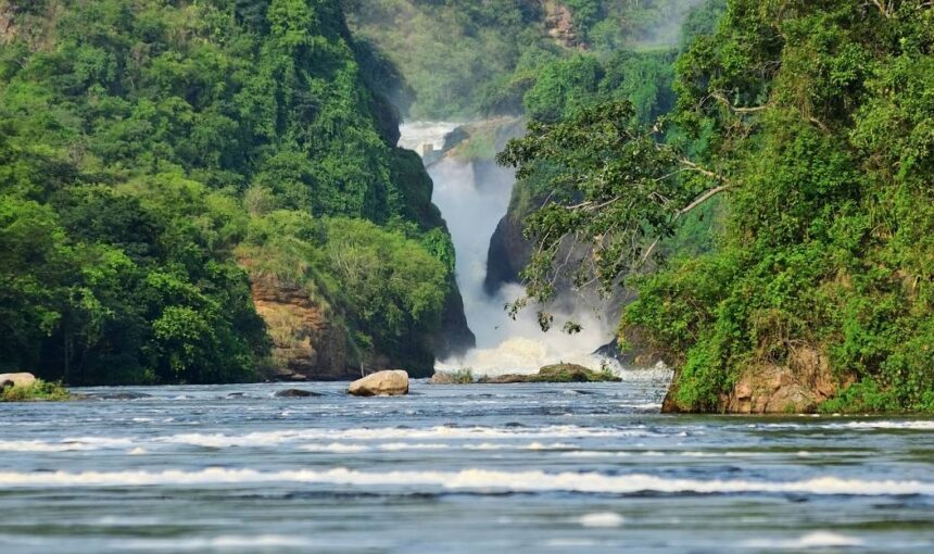 9-Day Extreme Wild Adventure: Uganda Discovery Tour